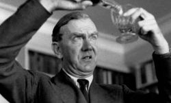 Oscar Adayı Graham Greene 73 Yaşında Vefat Etti