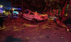 Osmaniye’de Otomobil Kavşaktaki Direğe Girdi: Sürücü Öldü