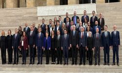 Özgür Özel ve CHP Heyetinden Anıtkabir Ziyareti
