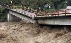 Rize’de Sağanak Yaşamı Felç Etti: Tahliyeler Başladı