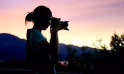 Rüyada Fotoğraf Çekmek, Çektirmek, Poz Vermek ve Başkasının Fotoğrafını Görmek Ne Anlama Gelir?