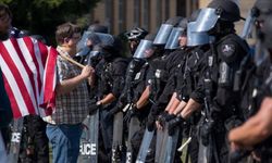 ABD Illinois’te Federal Göçmen Tesisine Protesto Düzenlendi