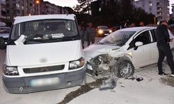 Adıyaman’da 3 Araç Çarpıştı: 7 Kişi Yaralandı