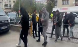 Aydın Kuşadası'nda Eş Zamanlı Fuhuş Baskını: 5 Tutuklama