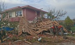 Beypazarı’nı Hortum Vurdu: Evler ve Ağıllar Hasar Gördü