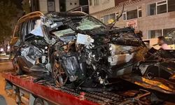 Bursa'da Ters Yönde Kafa Kafaya Çarpışma: Sürücü Yaralandı