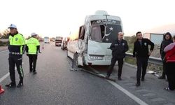 Denizli Pamukkale’de Ölümlü Kaza: Kamyon ile Minibüs Çarpıştı