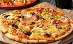 Evde Karışık Pizza Nasıl Yapılır? Ev Usulü Lezzetli Pizza Tarifi
