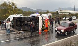 Bartın'da Yoldan Çıkan İşçi Servisi Devrildi! Ölü ve Yaralılar Var