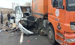 Kütahya’da Kaza Çifti Ayırdı: Motokaravan Temizlik Aracına Çarptı