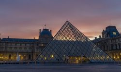 Louvre Müzesi Soygunu: Zarar Dudak Uçuklattı!