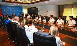 Mansur Yavaş Madalya Alan ASKİ Spor Kulübü Sporcularıyla Buluştu