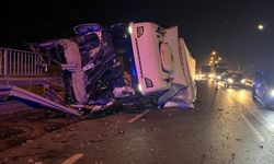 Eskişehir-Ankara Kara Yolunda Devrilen Tır, Ulaşımı Durdurdu