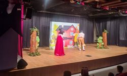 Sincan’da ‘Bir Sevgi Masalı’ Tiyatro Oyunu Çocuklarla Buluştu
