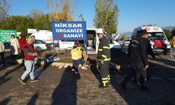 Tokat'ta İşçi Servisleri Birbirine Girdi: 10 Kişi Yaralandı