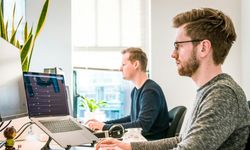 2 Bin 700 Kişi İşsiz Kaldı! O Şirket İnsanların Yaptığı İşi Yapay Zekaya Devretti