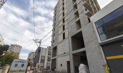 Adana Seyhan’da Asansörlü İskele Yere Çakıldı: 1 Ölü, 1 Ağır Yaralı