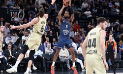 Anadolu Efes, Barcelona’yı Tek Sayıyla Devirdi