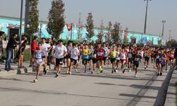 Ankara’da Yüzlerce Sporcu, Atatürk’ü Anma Koşusunda Yarıştı