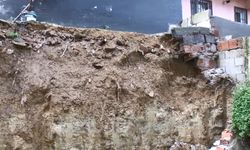 Arnavutköy’de İstinat Duvarı Yıkıldı: İki Bina Tahliye Edildi