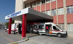 Aydın Söke'de Kamyon İnşaat Alanına Devrildi: 3 Yaralı