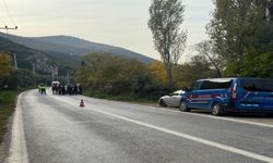 Bursa İznik’te Bisikletli Gruba Otomobil Çarptı: 2 Yaralı