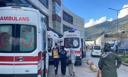 Bursa’da Gıda Zehirlenmesi Şüphesi: 20 Öğrenci Hastaneye Kaldırıldı