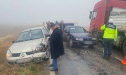 Çorum'da 5 Araç Zincirleme Kazaya Karıştı: 5 Kişi Yaralandı