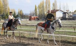 Çubuk'ta Atlı Okçuluk Güz Toyu: 5 Kategoride 40 Sporcu Yarıştı