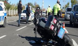 Erzurum’da Motosiklet ile Kamyon Çarpıştı: 1 Polis Yaralandı