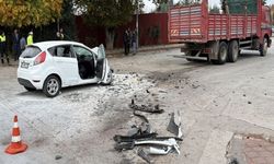 Eskişehir’de Otomobil Kamyona Çarptı: 70 Yaşındaki Sürücü Öldü