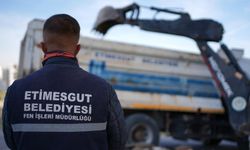 Etimesgut’ta Asfalt Bakım ve Onarım Çalışmaları Sürüyor