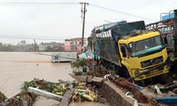 Vietnam’da Sel Felaketi Derinleşiyor: Avustralya’da Siklon Alarmı