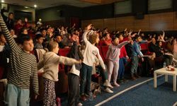 Gölbaşı’nda Çocuk Tiyatrosu Günleri’ne 4 Bin Çocuk Katıldı