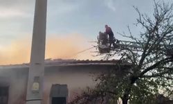 Kütahya’da Korkutan Yangın: 2 Ev, 1 Ahır Kül Oldu