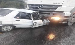 Manisa Akhisar’da Ölümlü Kaza: Kamyon ile Otomobil Kafa Kafaya Girdi