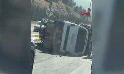 Mardin Artuklu’da Ticari Araç Devrildi: Baba ve Oğlu Yaralandı