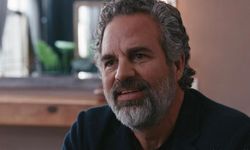 Mark Ruffalo Vatikan’ın Gölgesinde: “Santo Subito!” Başlıyor