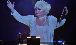 Sanat Camiası Muazzez Abacı’yı Son Yolculuğuna Uğurladı