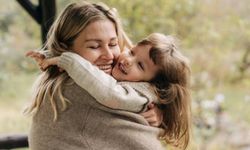 Nazik Dokunuş Beyinde Güven ve Sakinlik Hissini Nasıl Oluşturuyor?