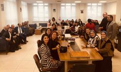 Pursaklar’da Öğretmenler Günü Kutlaması: Ertuğrul Çetin’den Tatlı Jest