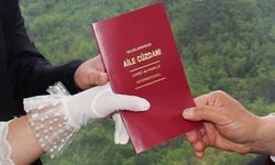 Rüyada Evlilik Cüzdanı Görmek, Elinde Tutmak, Kaybetmek, Yırtılması ve Başkasının Elinde Görmek Ne Anlama Gelir?