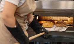 Rüyada Fırın Görmek, Fırın Yakmak, Ekmek Pişirmek ve Fırından Sıcak Ekmek Çıkması Ne Anlama Gelir?