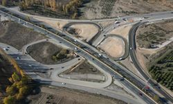 Sabancı-Ankara Bulvarı Kavşağı Yeniden Açıldı: Trafik Akışı Hızlandı