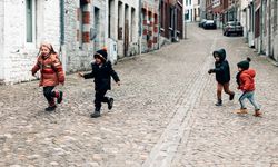 Sokakta Büyüyen Çocuklar Tehlikede: Ailelere Uyarı