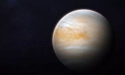 Venüs Neden Diğer Gezegenlerin Tersine Dönüyor?