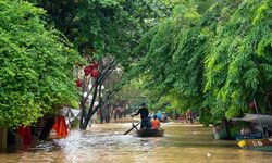 Vietnam’ı Sel ve Heyelan Vurdu: Can Kaybı Artıyor