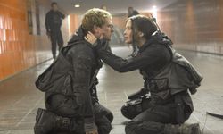Jennifer Lawrence ve Josh Hutcherson Açlık Oyunları’na Dönüyor