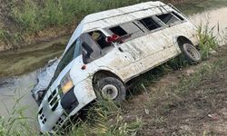 Adana’da İşçi Servisi Kanala Uçtu: 18 İşçi Yaralandı