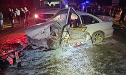 Amasya’da İki Otomobil Burun Buruna Çarpıştı: 8 Yaralı